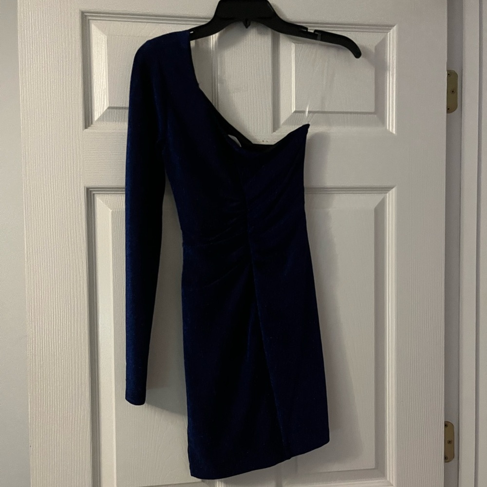 Elegant Navy Blue One-Shoulder Dress